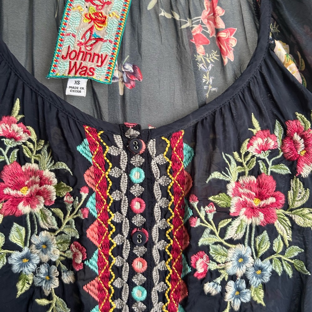 Johnny Was Navy Floral Embroidered Boho Blouse - Picture 3 of 11